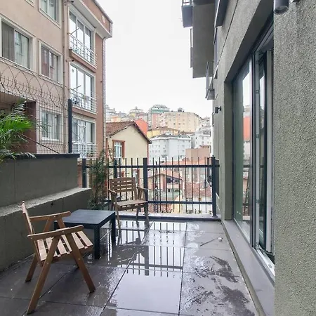 Cute Stylish 1br Flat W Priv Terrace & Gym #17 * Estambul